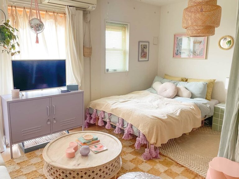 How to Make a Small Room Look Bigger?