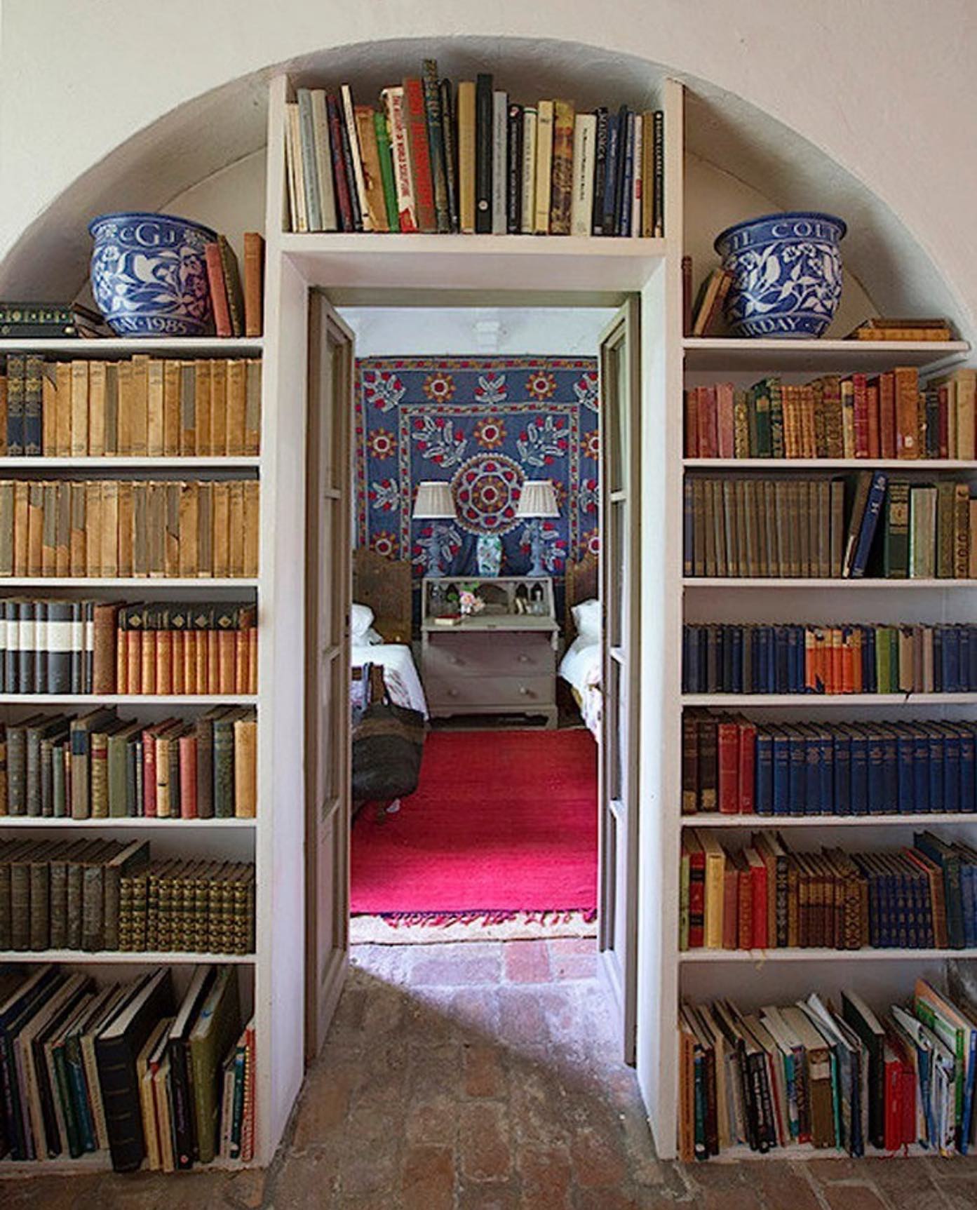 17 Stunning Arched Bookcase Ideas That Elevate Your Library