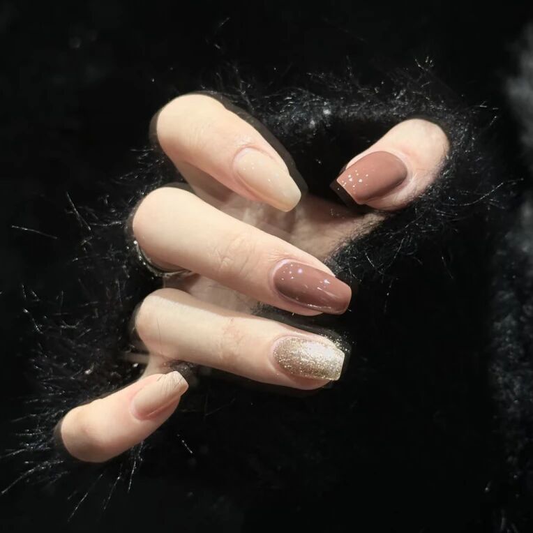 20 Dreamy Caramel Nails That’ll Make Your Mani Look Rich AF