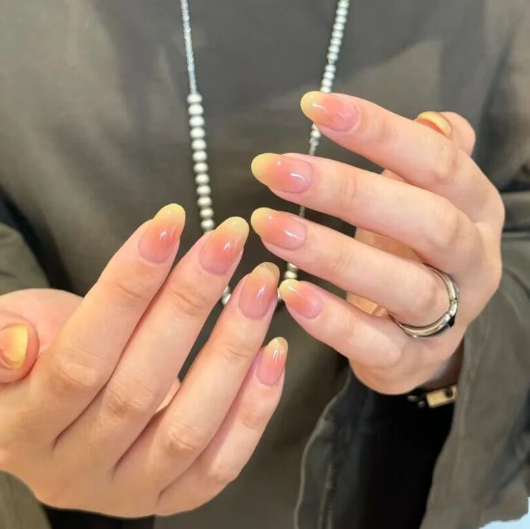 21 Gorgeous Ombre Nails in Blush Shades You Can’t Stop Staring At