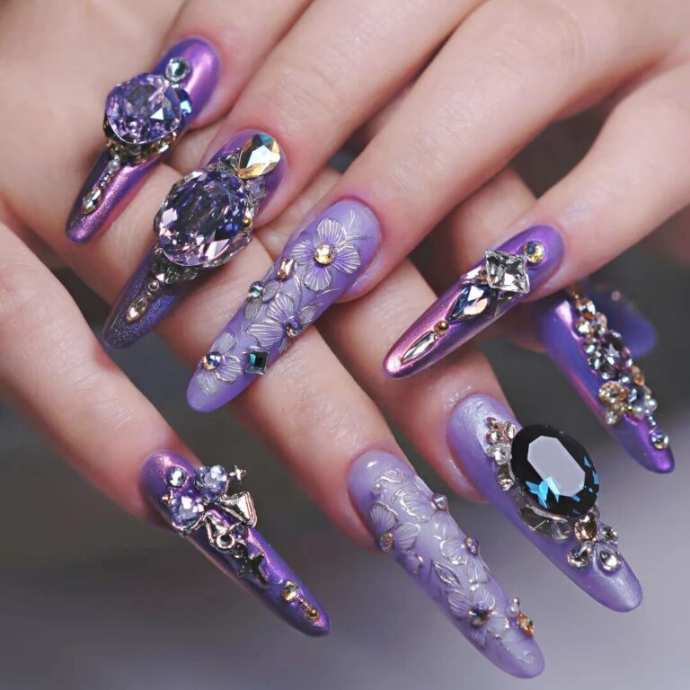 22 Luxury Fingertip Nails That Look Straight-Up Expensive