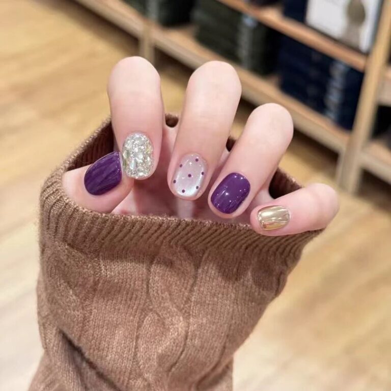 24 Deep Purple Cat-Eye Nails So Chic, You’ll Want Them on Repeat