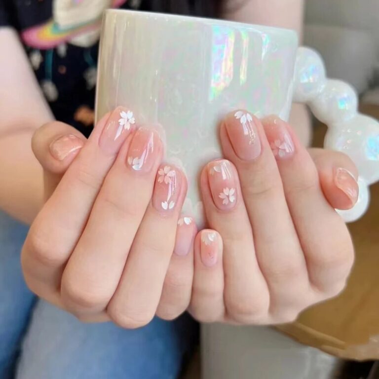 23 Gorgeous Cherry Blossom Nails That Are Too Cute to Ignore